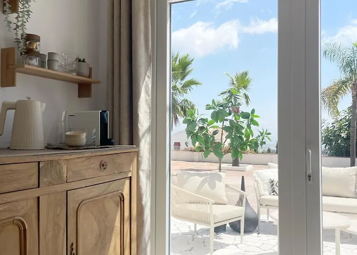 Solea Bed & Breakfast 3*